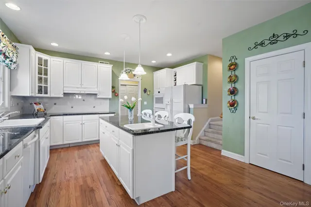 $1,299,000 | 13 Hyatt Lane, Somers, NY 10589