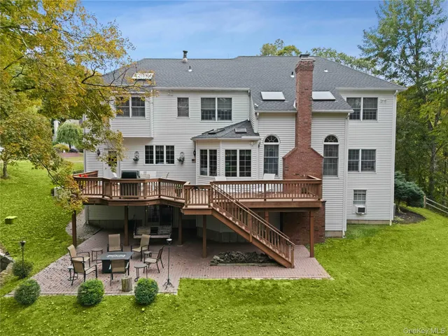 $1,299,000 | 13 Hyatt Lane, Somers, NY 10589