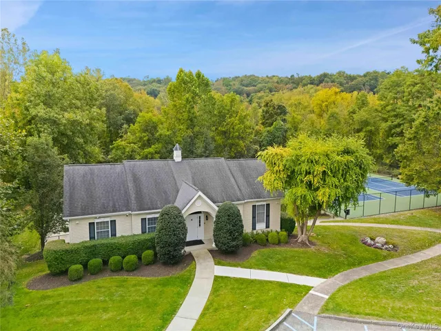 $1,299,000 | 13 Hyatt Lane, Somers, NY 10589