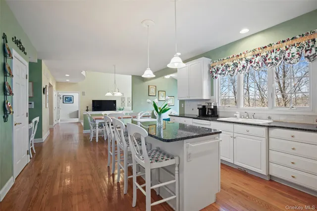 $1,299,000 | 13 Hyatt Lane, Somers, NY 10589