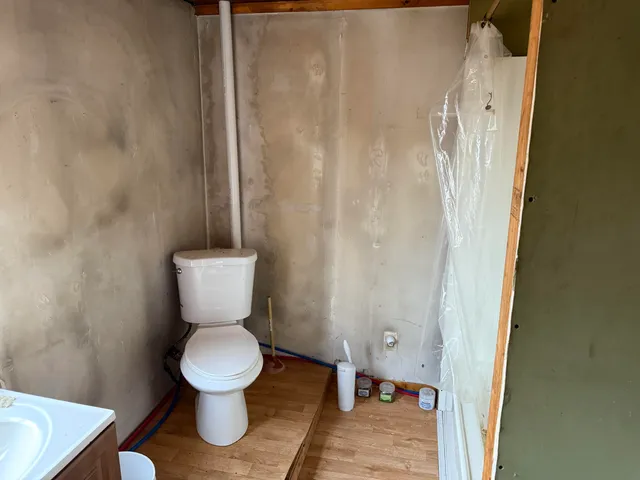 $75,000 | 3 Mcneil Lane, Franklin, ME 04634