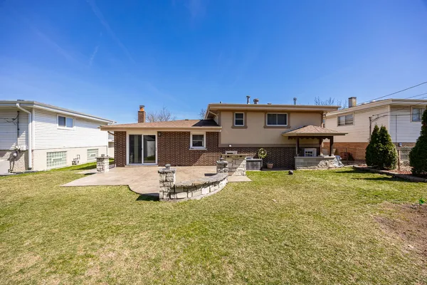 $419,999 | 8518 Forest Drive, Hickory Hills, IL 60457