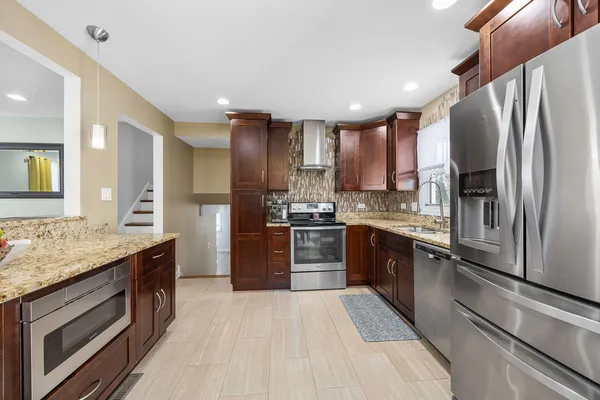$419,999 | 8518 Forest Drive, Hickory Hills, IL 60457