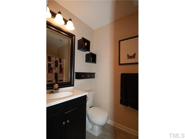 12020 North Exeter Way Raleigh, NC 27613 - Photo 11 of 12