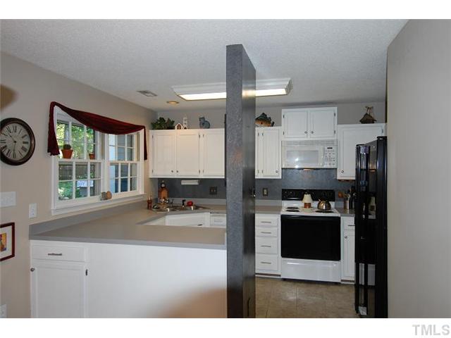12020 North Exeter Way Raleigh, NC 27613 - Photo 4 of 12