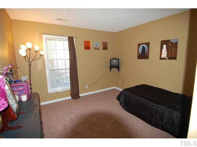 12020 North Exeter Way Raleigh, NC 27613 - Photo 7 of 12
