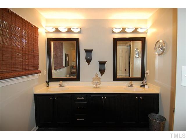 12020 North Exeter Way Raleigh, NC 27613 - Photo 10 of 12