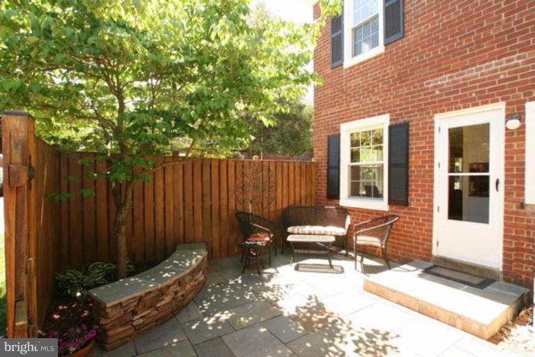 4209 32nd Road South Arlington, VA 22206 - Photo 13 of 13 Patio