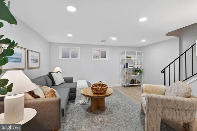 $630,000 | 4315 35th Street South, Arlington, VA 22206