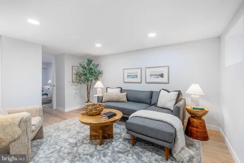 $630,000 | 4315 35th Street South, Arlington, VA 22206