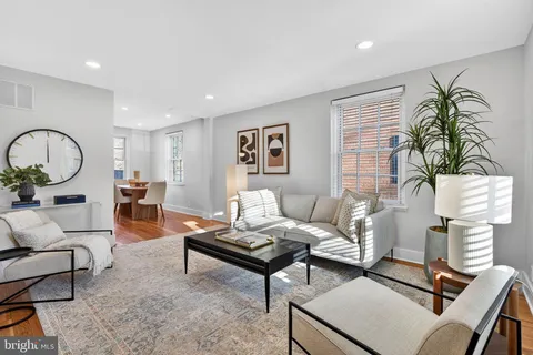 $630,000 | 4315 35th Street South, Arlington, VA 22206