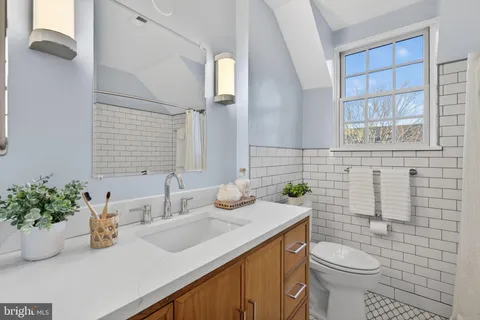 $630,000 | 4315 35th Street South, Arlington, VA 22206