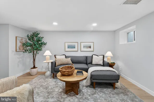 $630,000 | 4315 35th Street South, Arlington, VA 22206