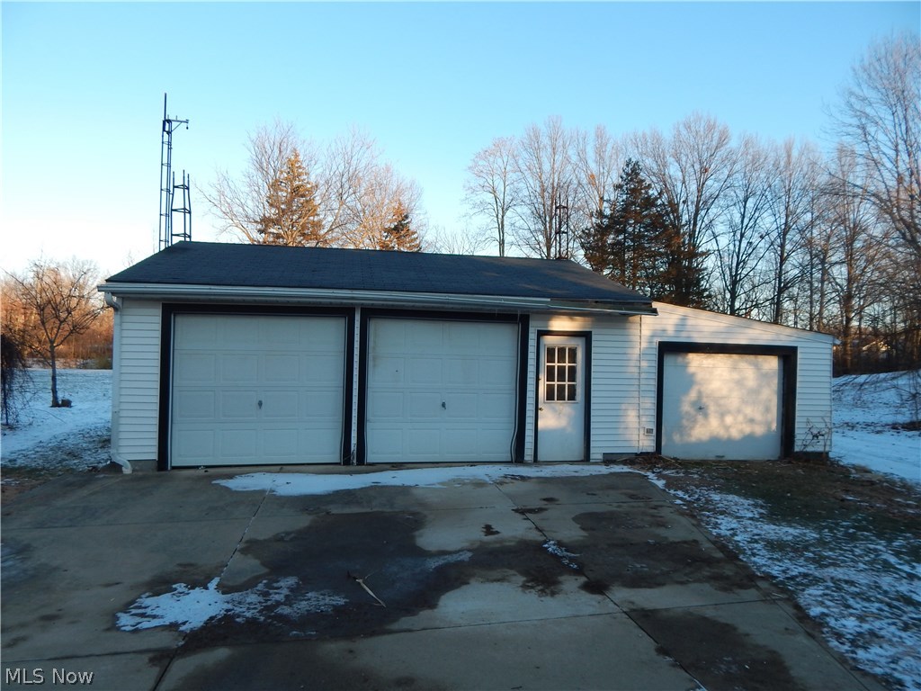 7145 Case Road North Ridgeville, OH 44039 - Photo 2 of 11