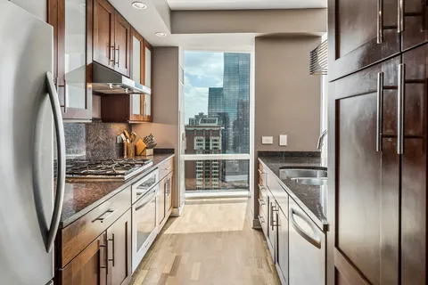 $699,000 | 505 North McClurg Court, Unit 3905, Chicago, IL 60611