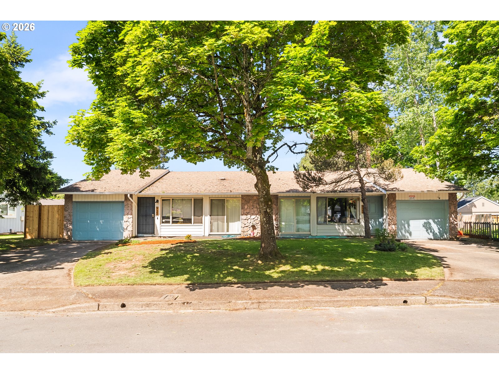 933 Southeast Rene Avenue Gresham, OR 97080 - Photo 2 of 29