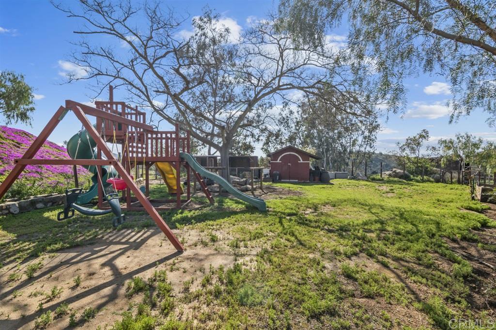 13758 Misty Oak Road Valley Center, CA 92082 - Photo 3 of 25