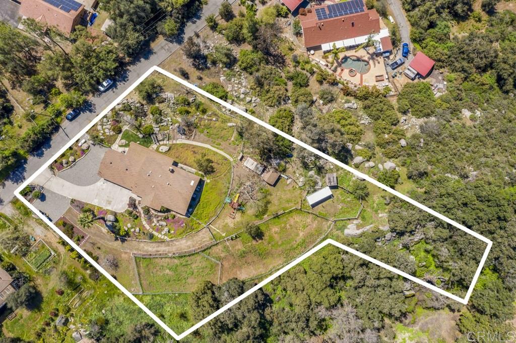 13758 Misty Oak Road Valley Center, CA 92082 - Photo 5 of 25
