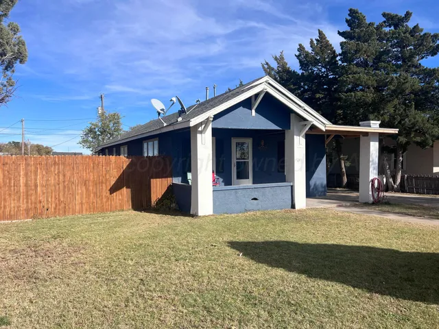 a view of a house with a outdoor space
