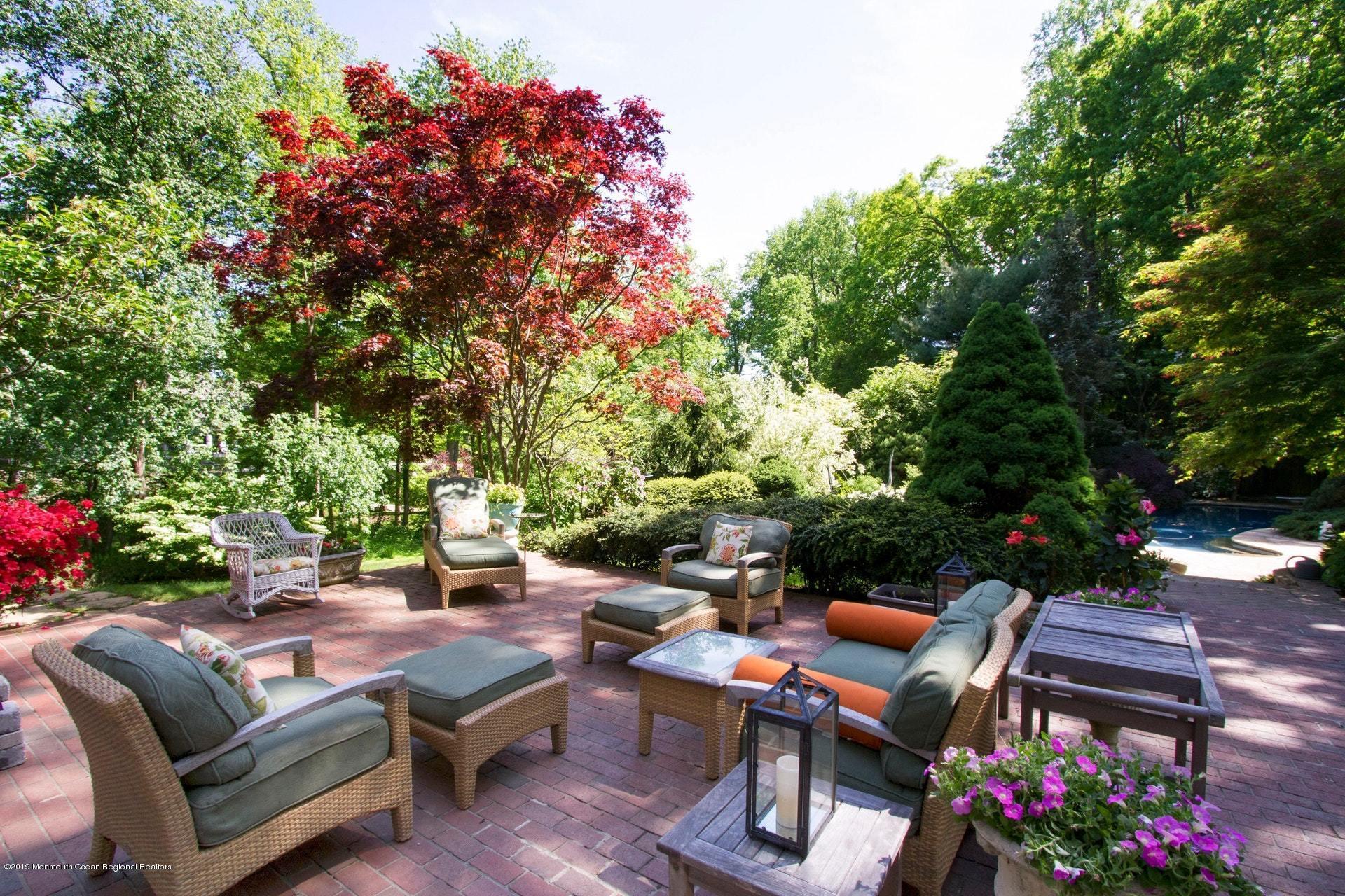 4 Harding Lane Rumson, NJ 07760 - Photo 25 of 32 Patio