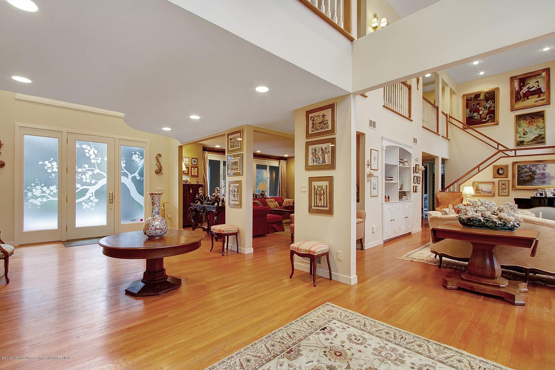 4 Harding Lane Rumson, NJ 07760 - Photo 5 of 32 Foyer
