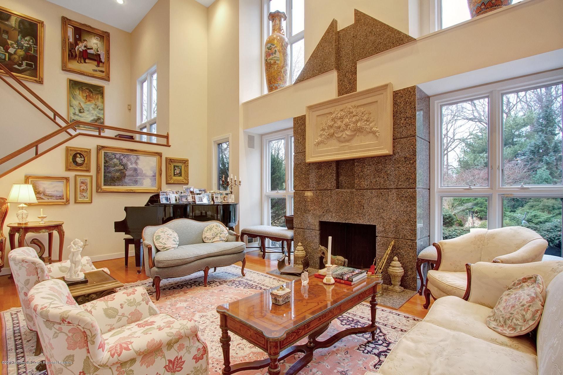 4 Harding Lane Rumson, NJ 07760 - Photo 7 of 32 Family Room