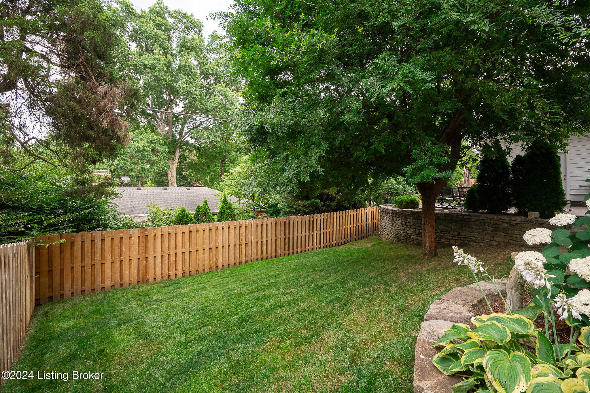 225 Sequoya Road Louisville, KY 40207 - Photo 41 of 47 225 Sequoya Rd-45
