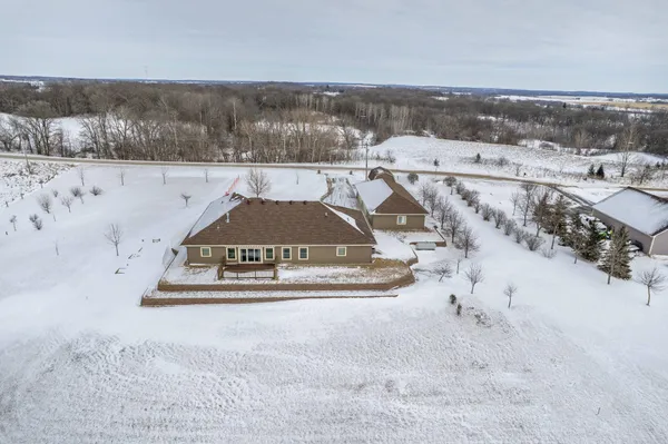 $675,000 | 20733 East Dane Prairie Road, Fergus Falls, MN 56537