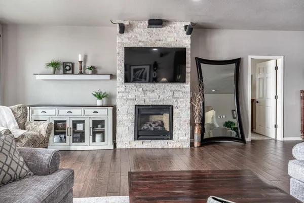 $675,000 | 20733 East Dane Prairie Road, Fergus Falls, MN 56537