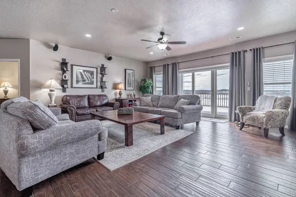 $675,000 | 20733 East Dane Prairie Road, Fergus Falls, MN 56537