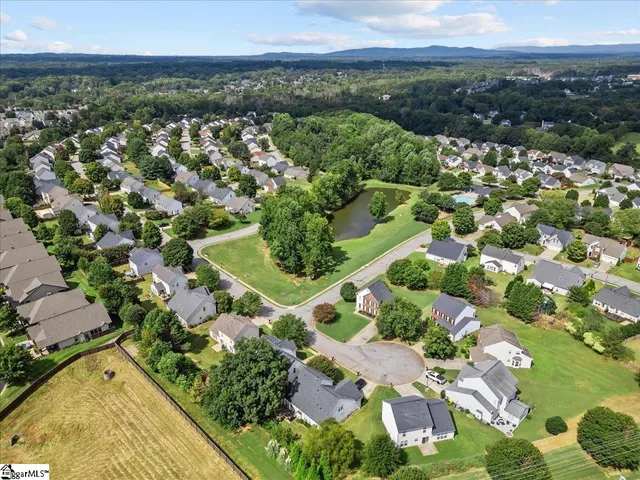 $365,000 | 306 Londonderry Court, Greer, SC 29650