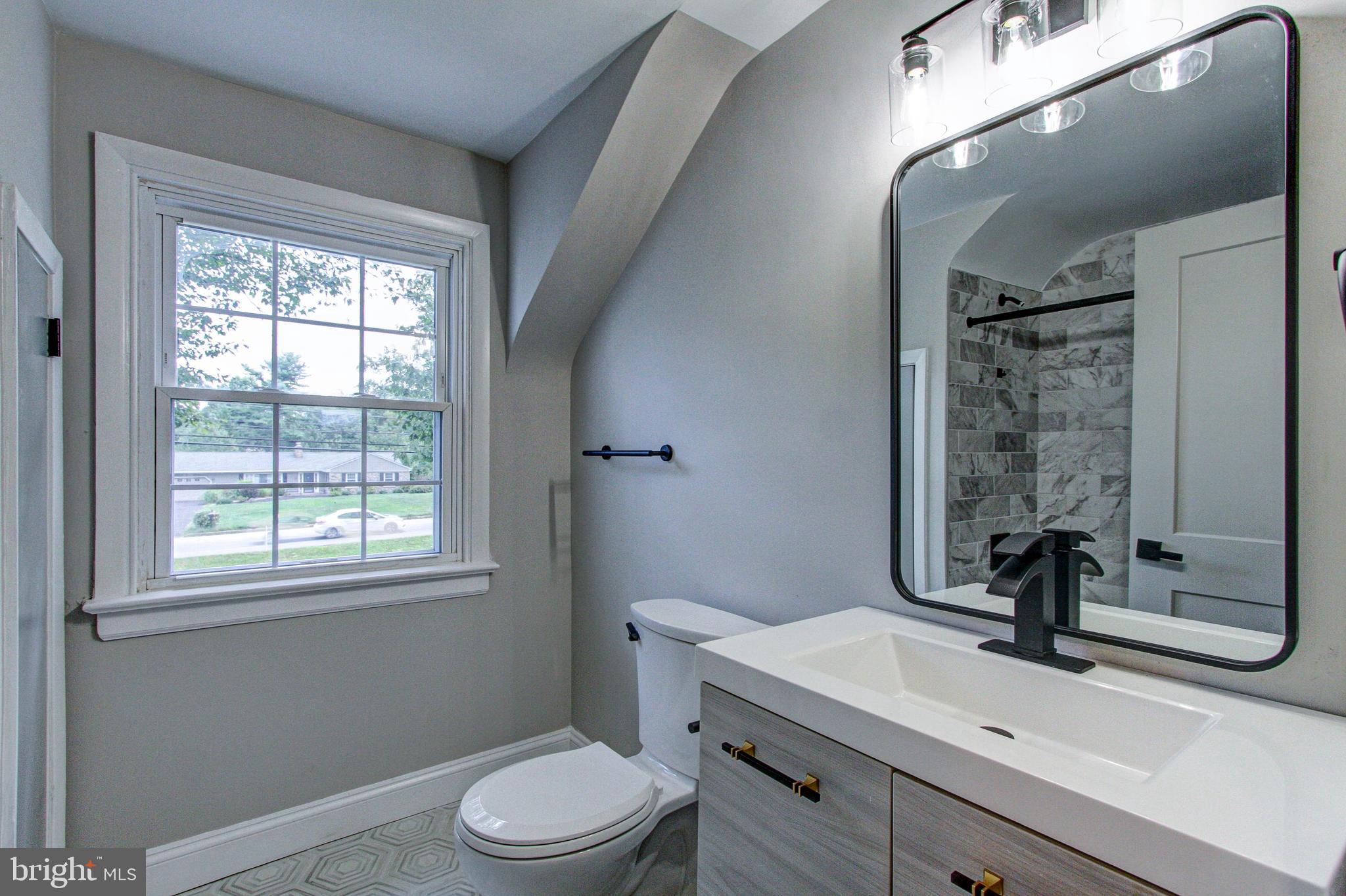 306 Cowpath Road Lansdale, PA 19446 - Photo 50 of 71 Hall Bathroom