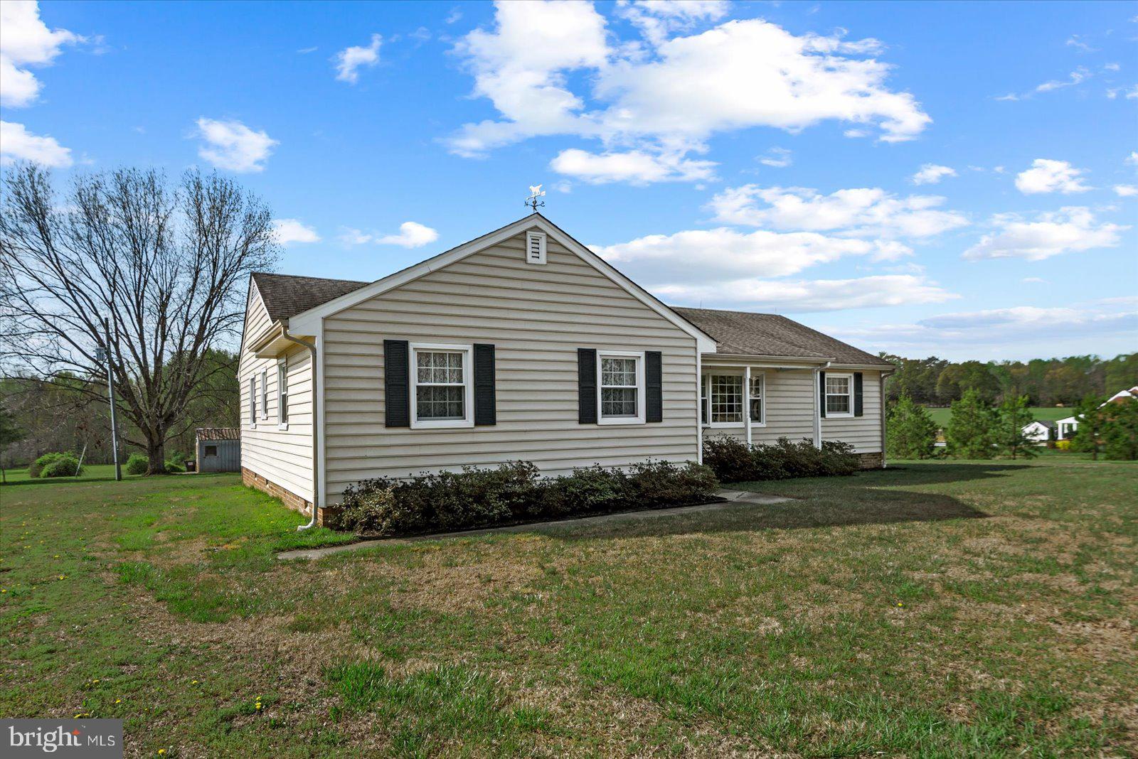 16211 Parrish Farm Road Montpelier, VA 23192 - Photo 4 of 52 The home sits on spacious lot.