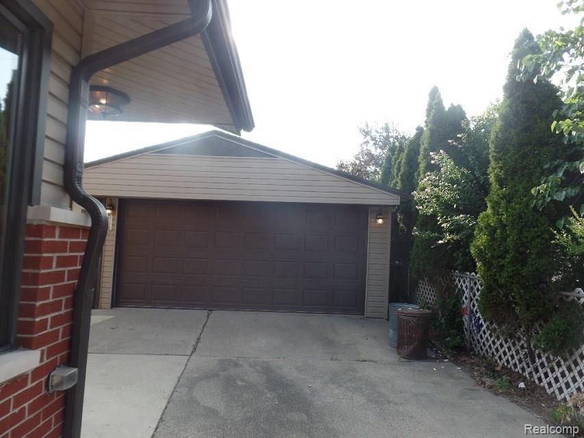 9558 Pardee Road Taylor, MI 48180 - Photo 5 of 17