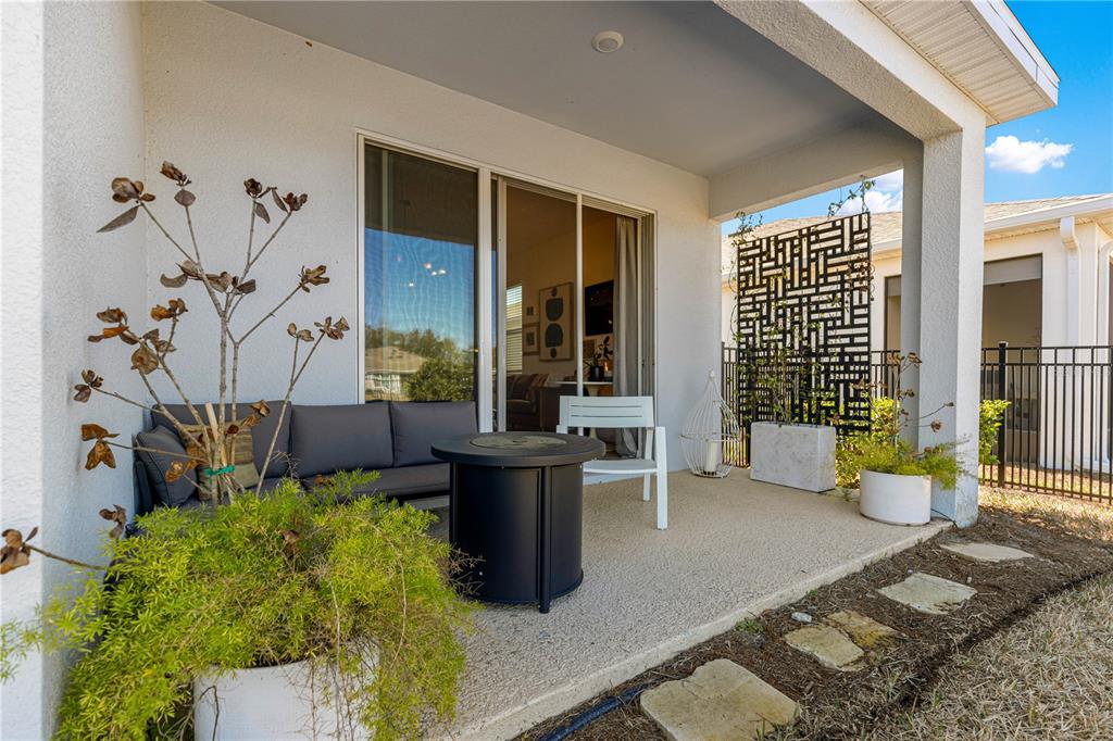 5377 Northwest 46th Lane Road Ocala, FL 34482 - Photo 43 of 59 a living room filled with furniture