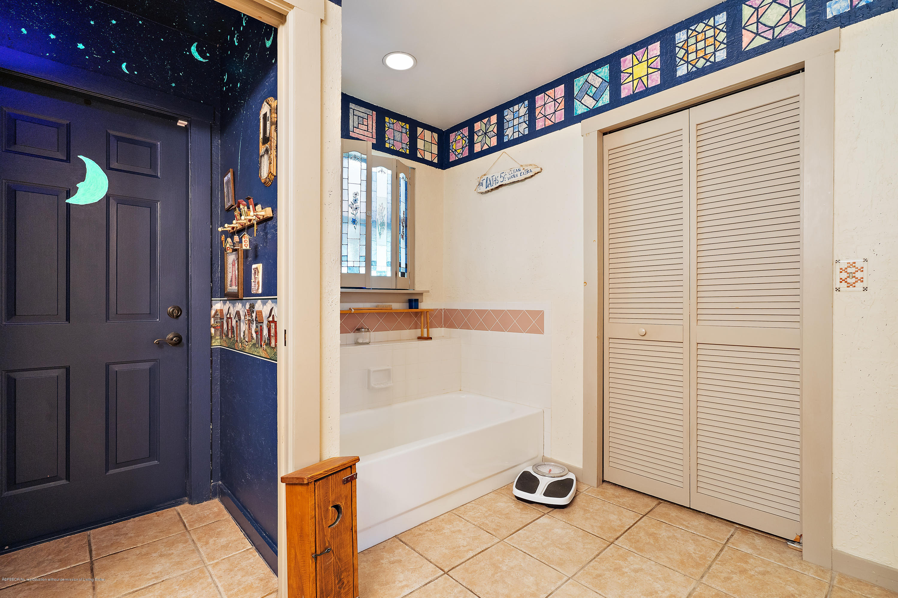 12142 157th Street North Jupiter, FL 33478 - Photo 33 of 49 a bathroom with a shower