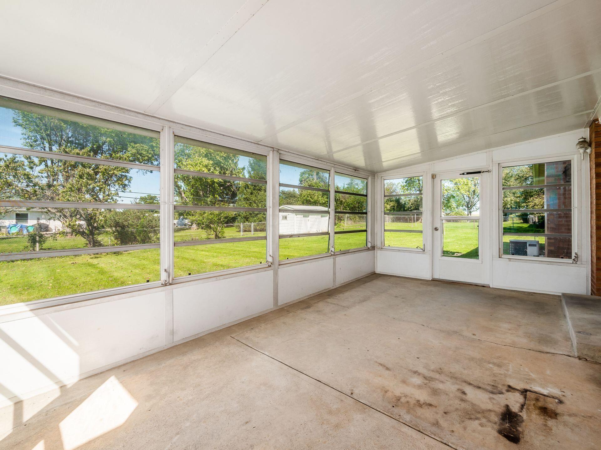 2387 Valencia Road Galloway, OH 43119 - Photo 17 of 26