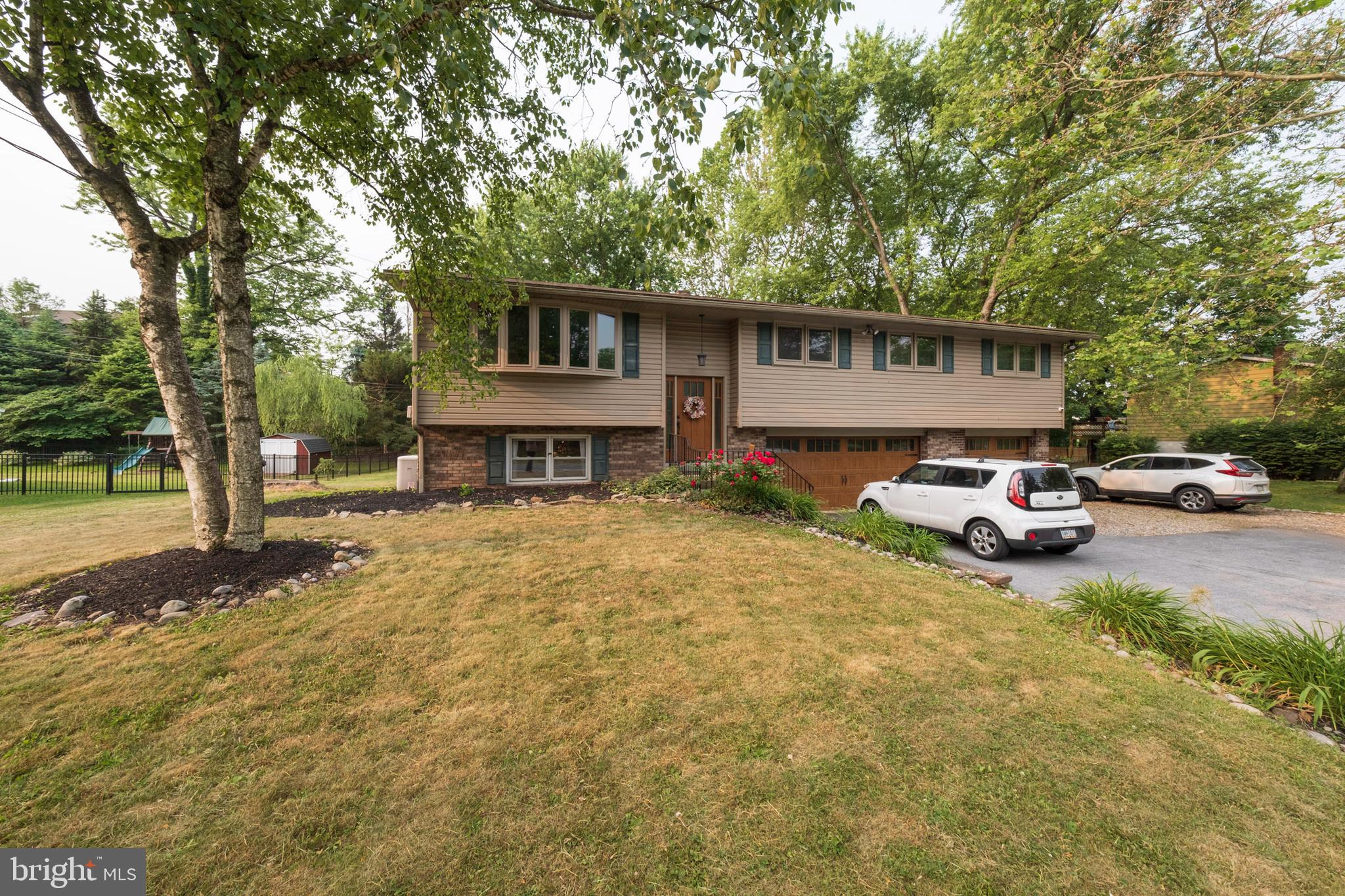 50 Rugby Road Birdsboro, PA 19508 - Photo 27 of 38 Front of home