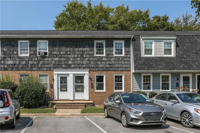 $1,200 | 28 Forsyth Street, Thomasville, NC 27360