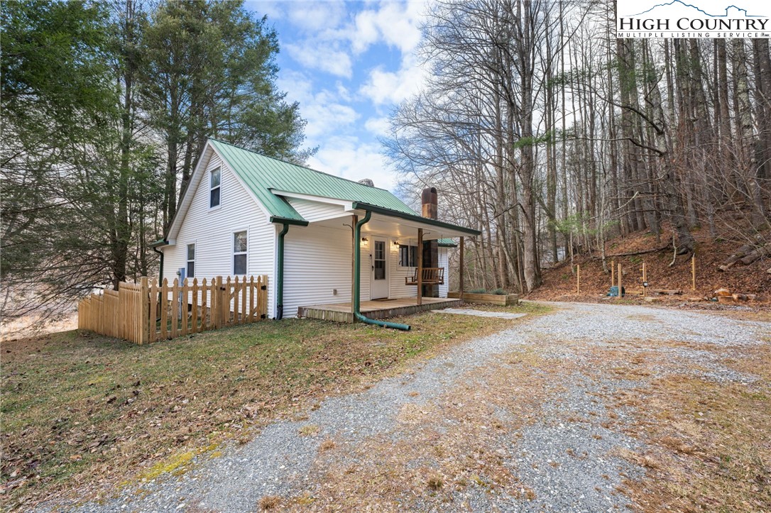 295 Jake's Mountain Road Boone, NC 28607 - Photo 38 of 47