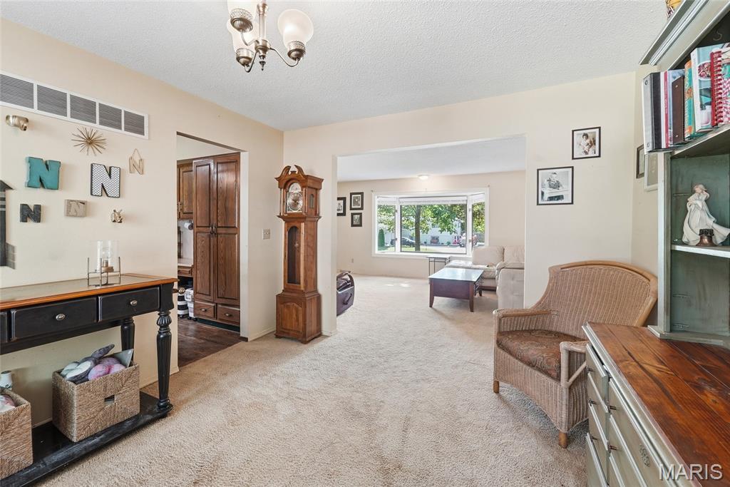 1916 Duke Street Edwardsville, IL 62025 - Photo 8 of 44