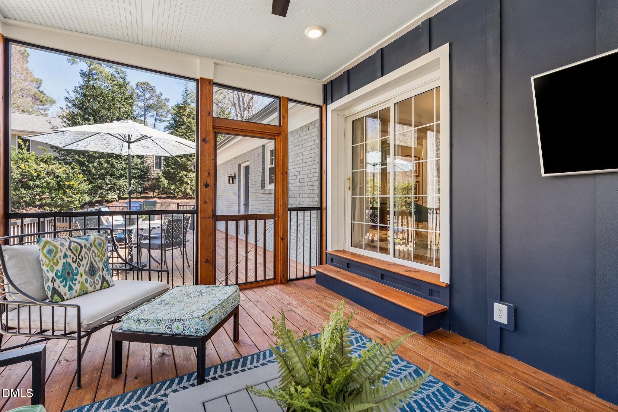 1104 Temple Street Raleigh, NC 27609 - Photo 6 of 49 DSC00839