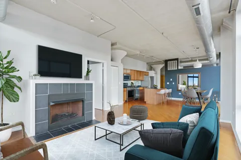 $350,000 | 1525 South Sangamon Street, Unit 508, Chicago, IL 60608