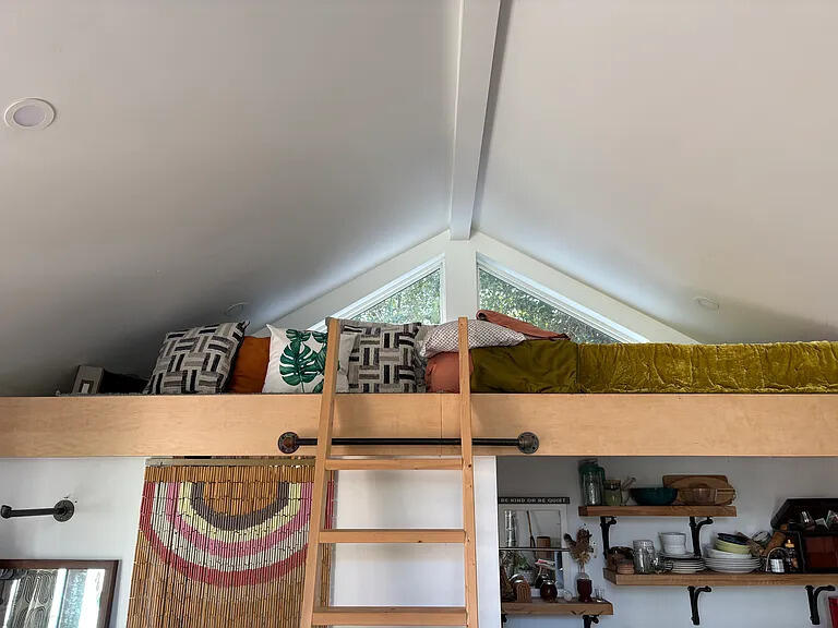 2061 Medway Road, Unit A Charleston, SC 29412 - Photo 6 of 13 Loft (1)