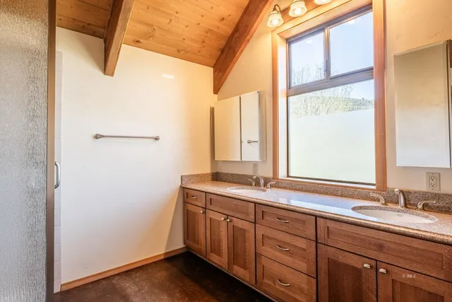 an empty room and closet area