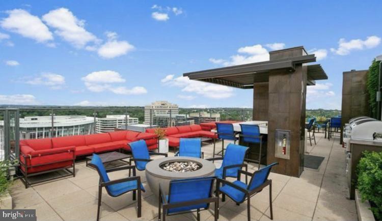 851 North Glebe Road, Unit 902 Arlington, VA 22203 - Photo 11 of 11