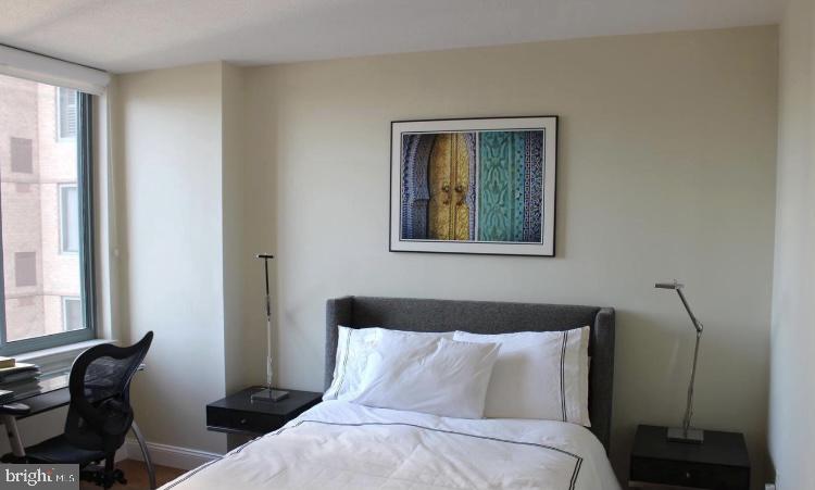 851 North Glebe Road, Unit 902 Arlington, VA 22203 - Photo 4 of 11