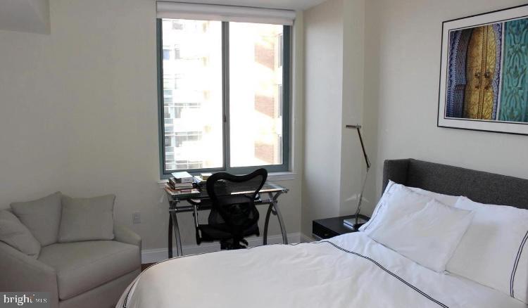 851 North Glebe Road, Unit 902 Arlington, VA 22203 - Photo 5 of 11