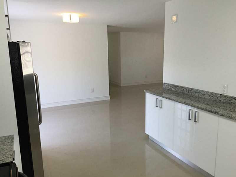 4926 Ataman Street Boca Raton, FL 33428 - Photo 7 of 35 Kitchen