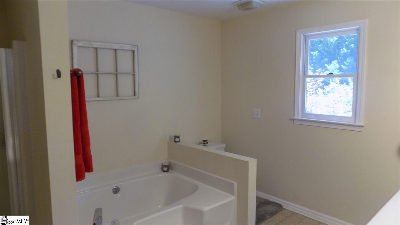 9 Foxtrail Court Simpsonville, SC 29680 - Photo 27 of 36